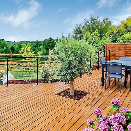 Newlook 2 3* Trélissac