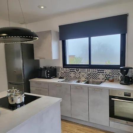 2 Newlook Villa Trelissac