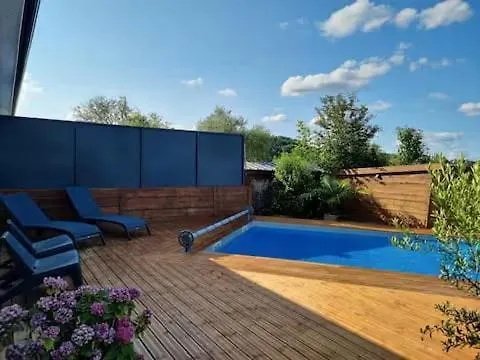 Newlook 2 招待所 特雷利萨克